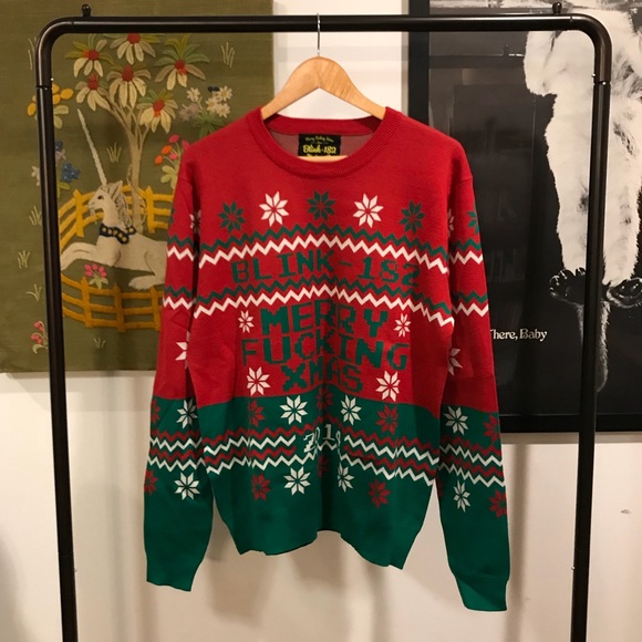 sweater blink 182